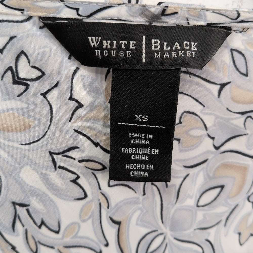White House Black Market Women's Top XS Sleeveless Gray White Scoop Neck Blouse - Picture 2 of 5